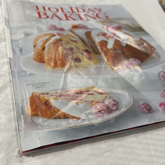 Holiday Baking Cooking Recipe Book - Picture 4 of 9